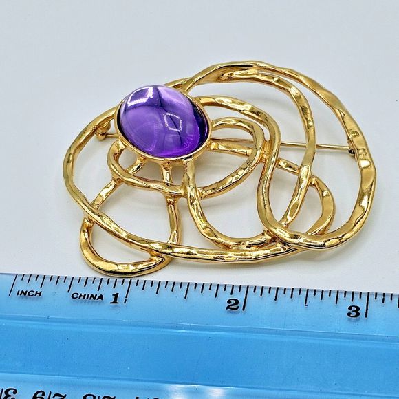 Avon Purple Cabochon Brooch Vintage Lucite Gold Tone Web Jumbo Statement Pin 3" - Picture 7 of 11